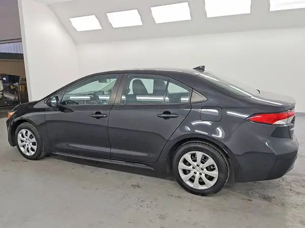5YFEPMAE5NP343094 2022 TOYOTA COROLLA - Image 2
