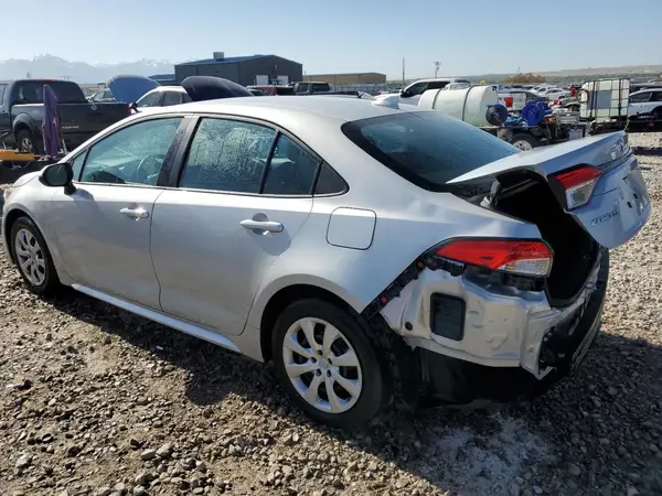 5YFEPMAE5NP343936 2022 TOYOTA COROLLA - Image 2