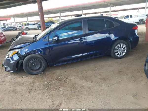 5YFEPMAE5NP346769 2022 TOYOTA COROLLA - Image 2