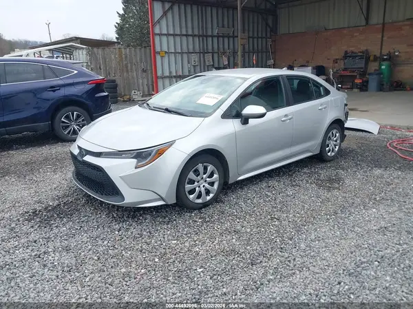 5YFEPMAE5NP350904 2022 TOYOTA COROLLA - Image 2