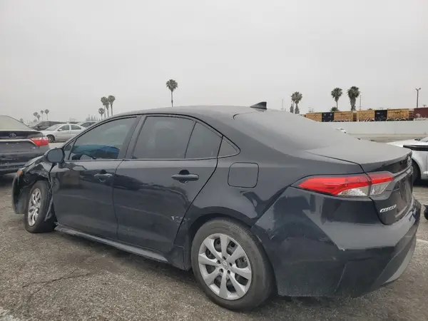 5YFEPMAE5NP351390 2022 TOYOTA COROLLA - Image 2