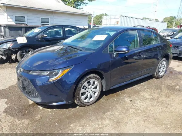 5YFEPMAE5NP351681 2022 TOYOTA COROLLA - Image 2