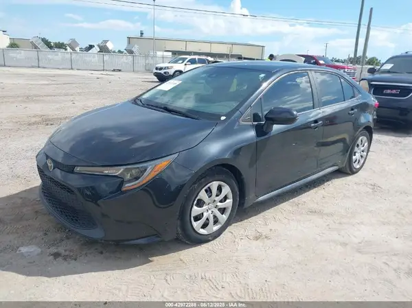 5YFEPMAE5NP354449 2022 TOYOTA COROLLA - Image 2