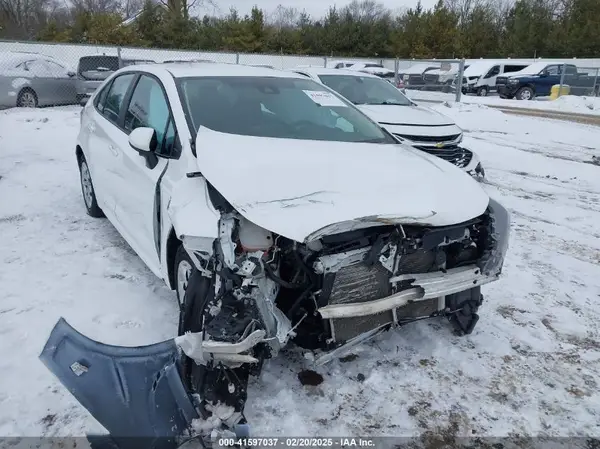 5YFEPMAE5NP357108 2022 TOYOTA COROLLA - Image 1