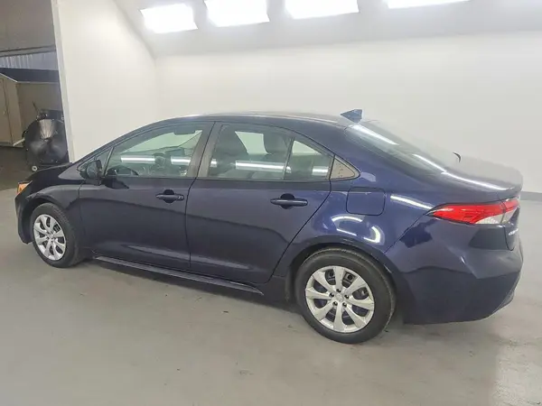 5YFEPMAE5NP357500 2022 TOYOTA COROLLA - Image 2