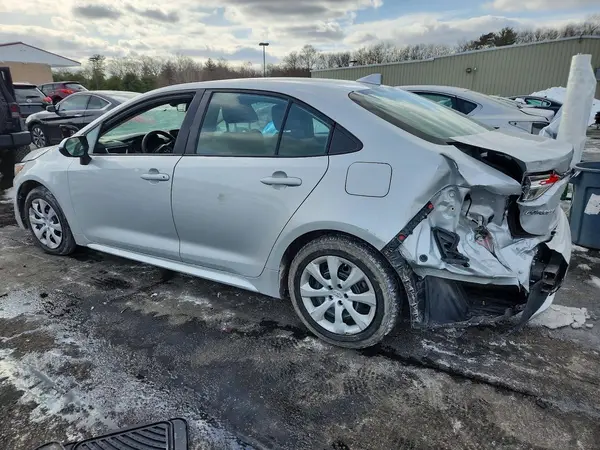 5YFEPMAE5NP358212 2022 TOYOTA COROLLA - Image 2