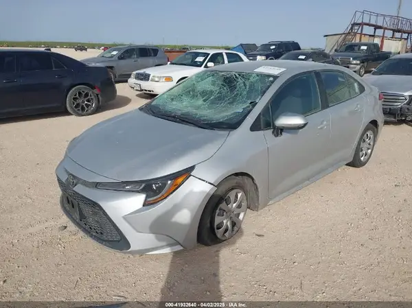 5YFEPMAE5NP358937 2022 TOYOTA COROLLA - Image 2