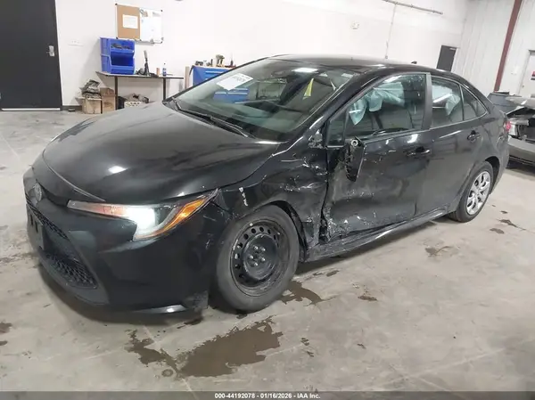 5YFEPMAE5NP360641 2022 TOYOTA COROLLA - Image 2
