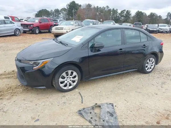 5YFEPMAE5NP364284 2022 TOYOTA COROLLA - Image 2
