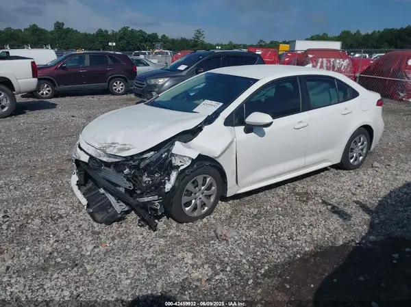 5YFEPMAE5NP364883 2022 TOYOTA COROLLA - Image 2