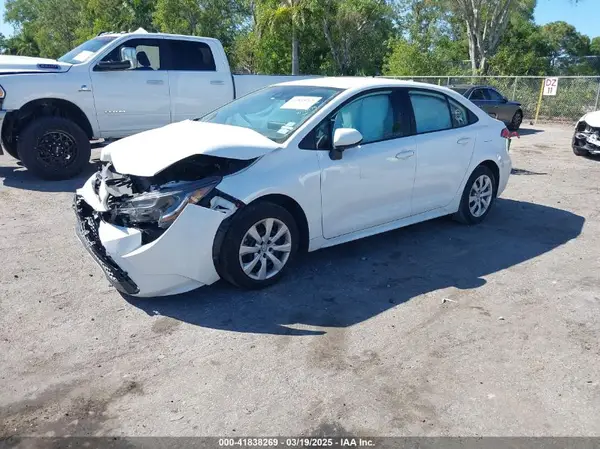 5YFEPMAE5NP370179 2022 TOYOTA COROLLA - Image 2