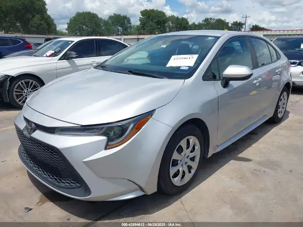 5YFEPMAE5NP375298 2022 TOYOTA COROLLA - Image 2