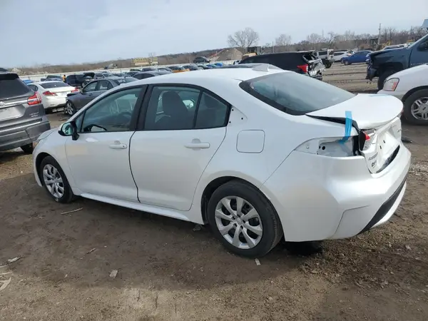 5YFEPMAE5NP376600 2022 TOYOTA COROLLA - Image 2