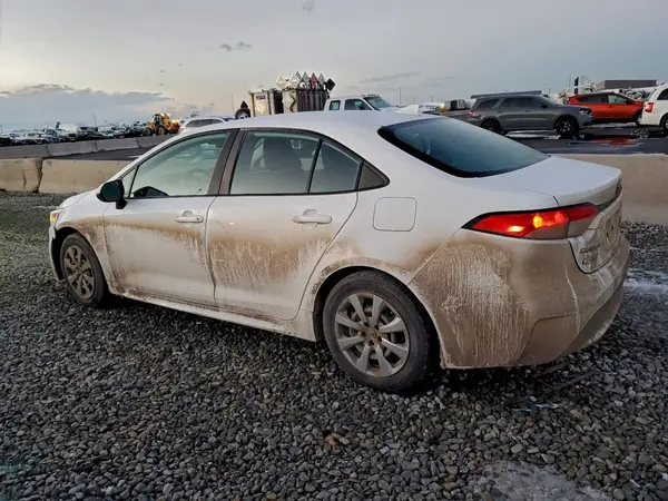 5YFEPMAE5NP377942 2022 TOYOTA COROLLA - Image 2