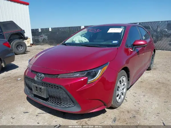 5YFEPMAE5NP381327 2022 TOYOTA COROLLA - Image 2