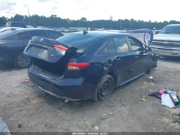 5YFEPMAE5NP384664 2022 TOYOTA COROLLA - Image 2