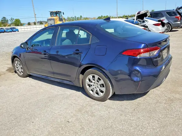5YFEPMAE5NP389766 2022 TOYOTA COROLLA - Image 2