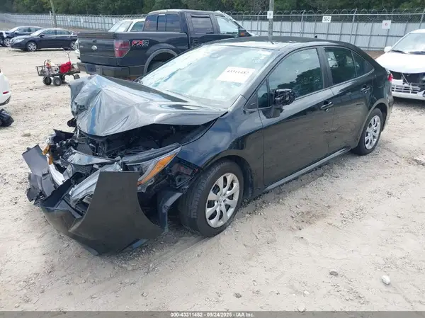 5YFEPMAE6MP155053 2021 TOYOTA COROLLA - Image 2