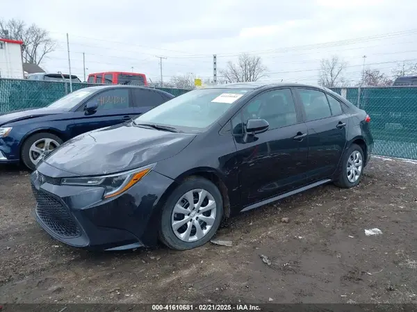 5YFEPMAE6MP159524 2021 TOYOTA COROLLA - Image 2