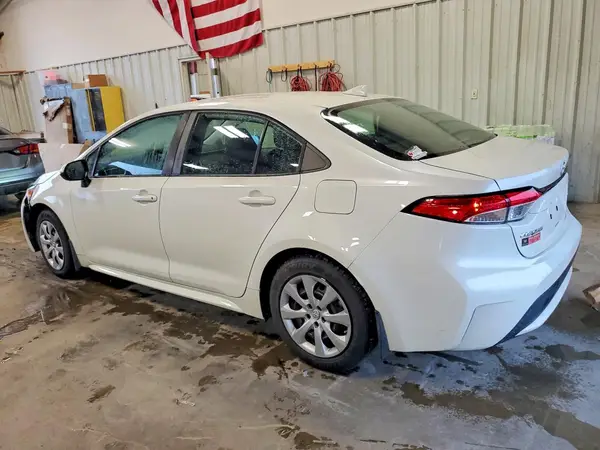 5YFEPMAE6MP161693 2021 TOYOTA COROLLA - Image 2