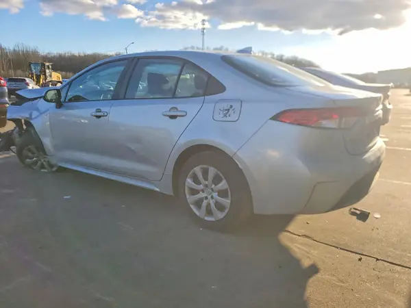 5YFEPMAE6MP168062 2021 TOYOTA COROLLA - Image 2