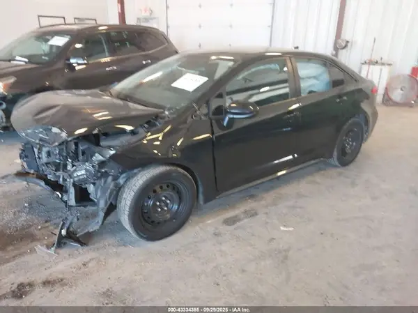 5YFEPMAE6MP183063 2021 TOYOTA COROLLA - Image 2