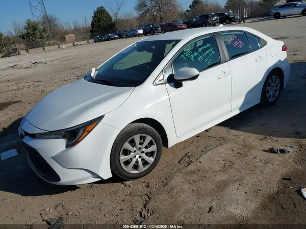 5YFEPMAE6MP183998 2021 TOYOTA COROLLA - Image 2