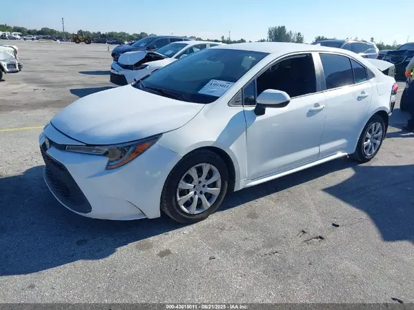 5YFEPMAE6MP189882 2021 TOYOTA COROLLA - Image 2