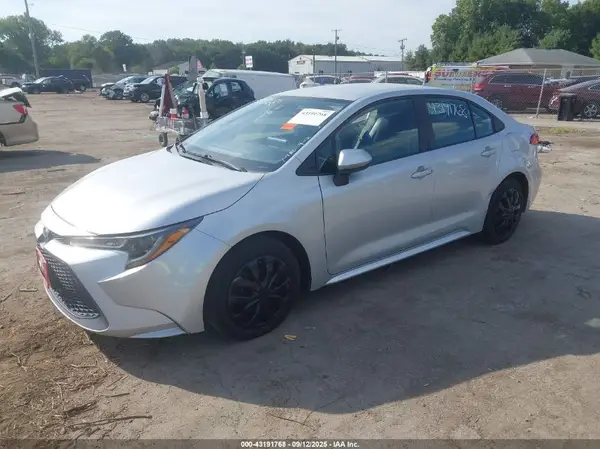 5YFEPMAE6MP190028 2021 TOYOTA COROLLA - Image 2