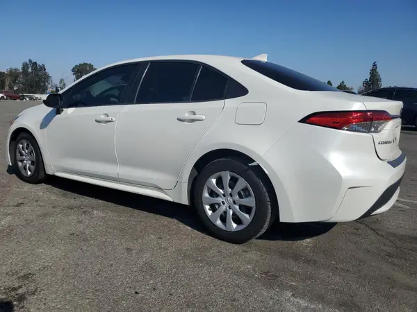 5YFEPMAE6MP208494 2021 TOYOTA COROLLA - Image 2