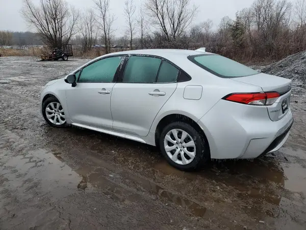 5YFEPMAE6MP208513 2021 TOYOTA COROLLA - Image 2