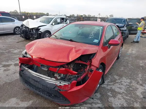 5YFEPMAE6MP210424 2021 TOYOTA COROLLA - Image 2