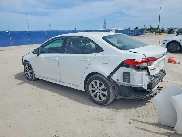 5YFEPMAE6MP211623 2021 TOYOTA COROLLA - Image 2