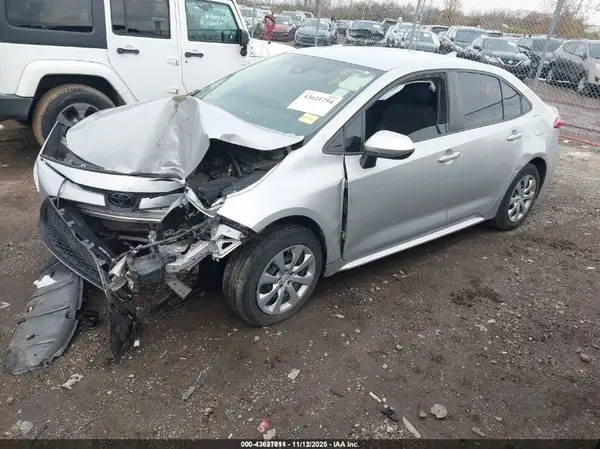 5YFEPMAE6MP213193 2021 TOYOTA COROLLA - Image 2