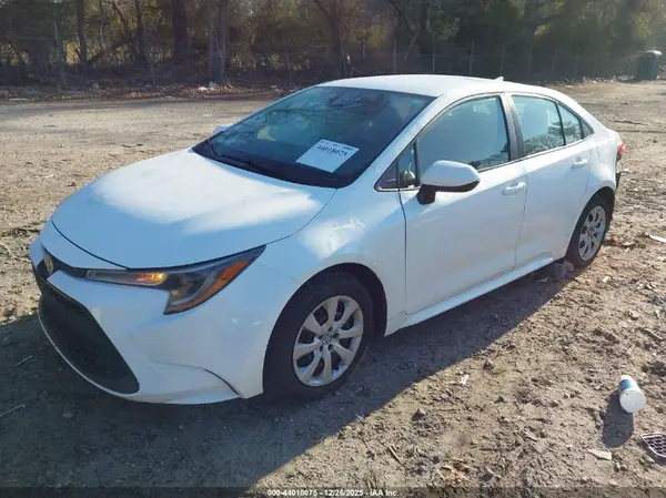 5YFEPMAE6MP213825 2021 TOYOTA COROLLA - Image 2