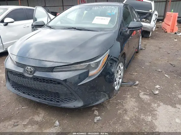 5YFEPMAE6MP214585 2021 TOYOTA COROLLA - Image 2