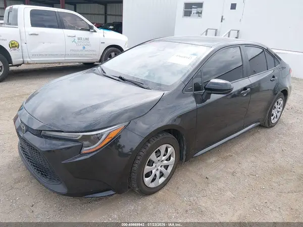5YFEPMAE6MP216935 2021 TOYOTA COROLLA - Image 2