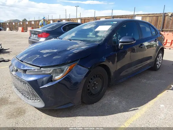 5YFEPMAE6MP217485 2021 TOYOTA COROLLA - Image 2