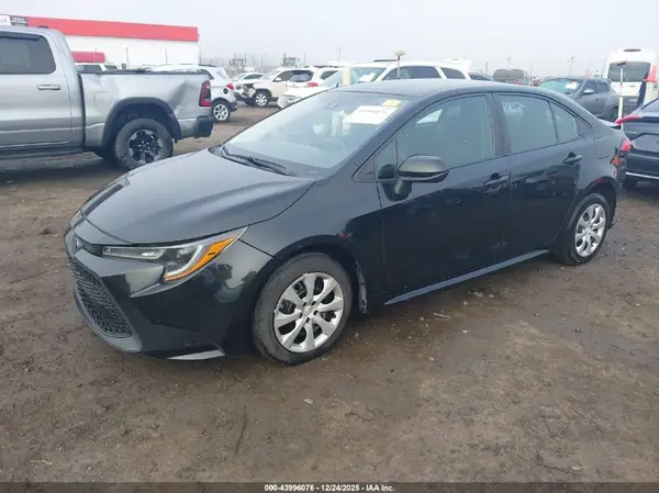 5YFEPMAE6MP219446 2021 TOYOTA COROLLA - Image 2