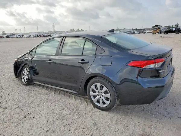 5YFEPMAE6MP220810 2021 TOYOTA COROLLA - Image 2