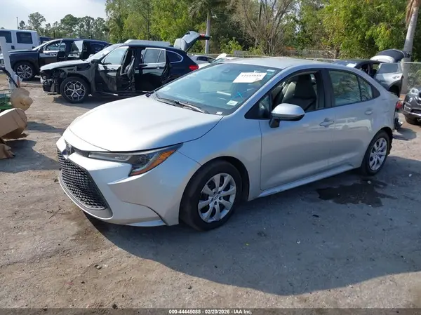 5YFEPMAE6MP221925 2021 TOYOTA COROLLA - Image 2