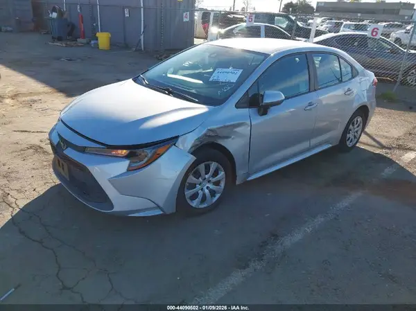 5YFEPMAE6MP223321 2021 TOYOTA COROLLA - Image 2
