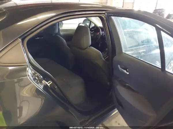 5YFEPMAE6MP230026 2021 TOYOTA COROLLA - Image 8