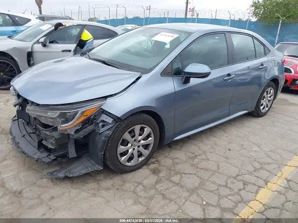 5YFEPMAE6MP231161 2021 TOYOTA COROLLA - Image 2