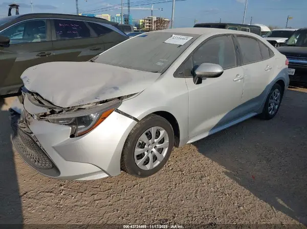 5YFEPMAE6MP233797 2021 TOYOTA COROLLA - Image 2