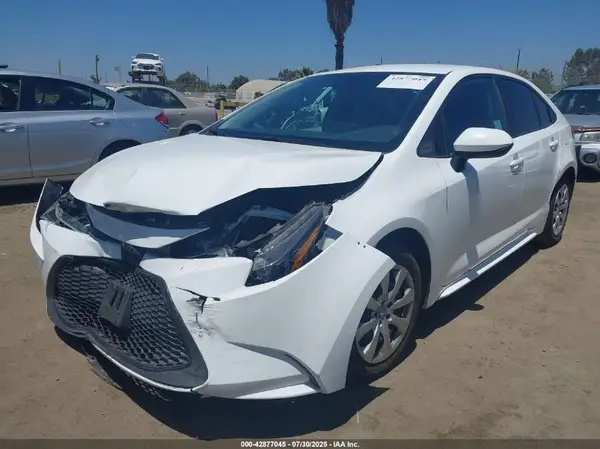 5YFEPMAE6MP236487 2021 TOYOTA COROLLA - Image 2