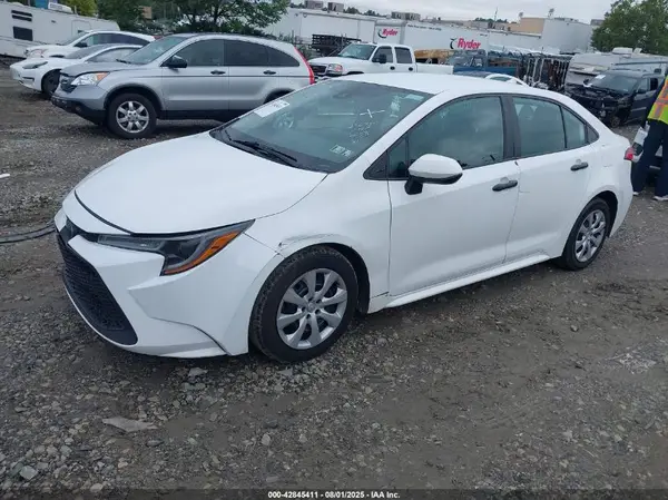 5YFEPMAE6MP236750 2021 TOYOTA COROLLA - Image 2