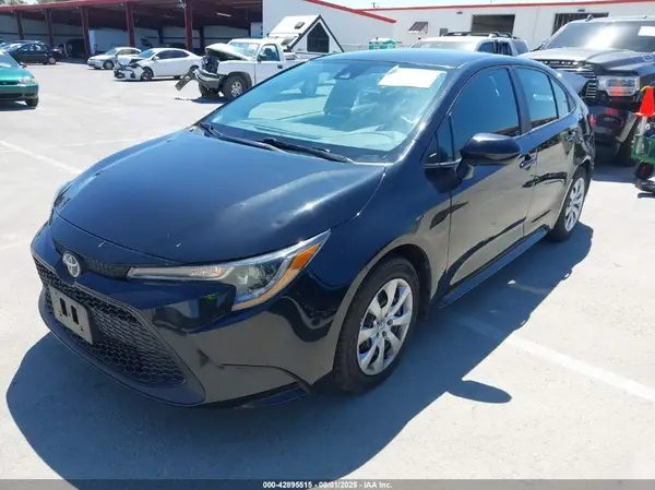 5YFEPMAE6MP239244 2021 TOYOTA COROLLA - Image 2