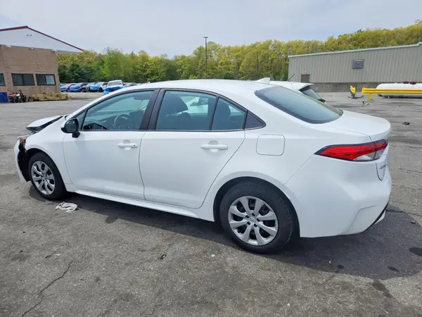 5YFEPMAE6MP243245 2021 TOYOTA COROLLA - Image 2