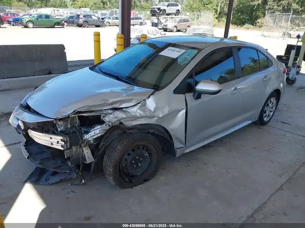 5YFEPMAE6MP244685 2021 TOYOTA COROLLA - Image 2
